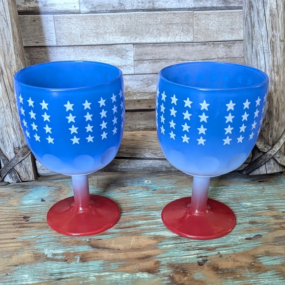 1976 Bicentennial Or Fourth of July Americana Patriotic Goblets Set of Two - Picture 4 of 8